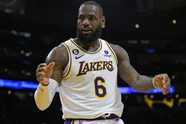 Report: LeBron James not involved in 'F1 for basketball' startup thumbnail