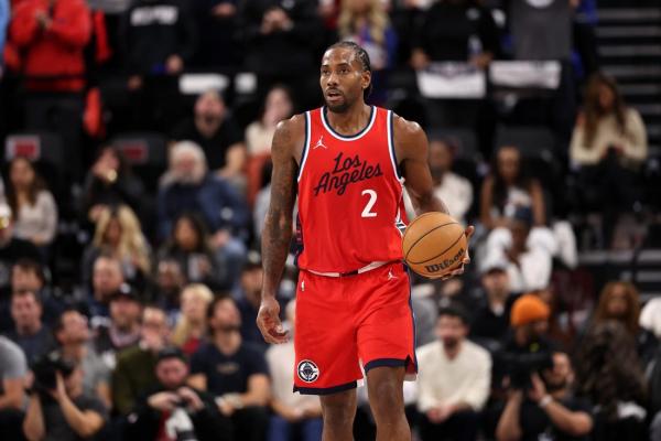 Kawhi Leonard ‘easing’ back into action as Clippers visit Wolves