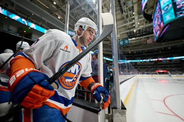 Islanders ink F Kyle Palmieri, D Adam Boqvist to contracts