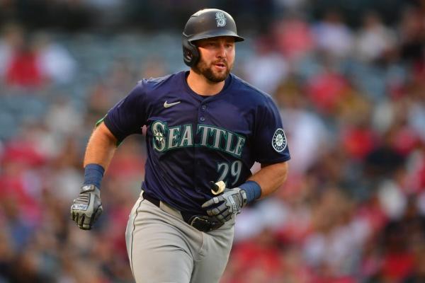 Cal Raleigh switch-hits homers again as M's mash Angels thumbnail