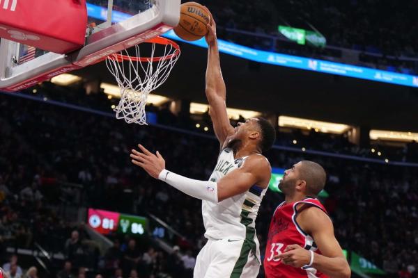 Win streak over, Bucks aim to rebound vs. lowly Jazz thumbnail