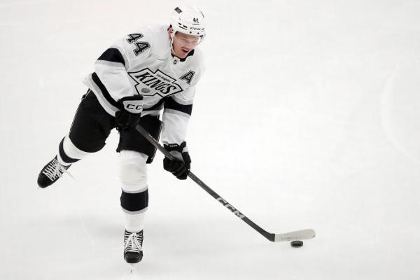 Following postponement, Kings hit the road to face Jets