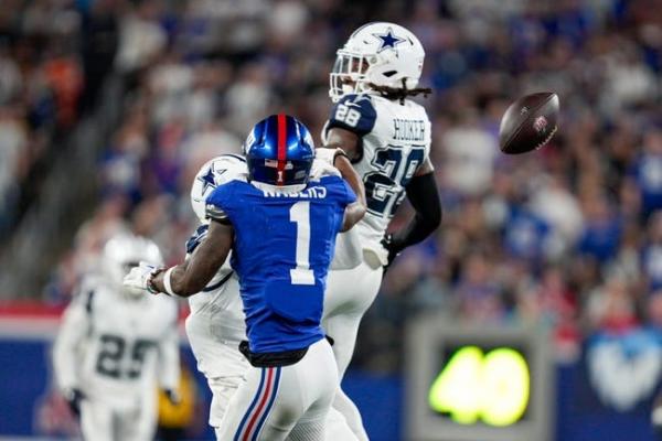 Cowboys hold Giants to 5 FGs, edge past New York thumbnail