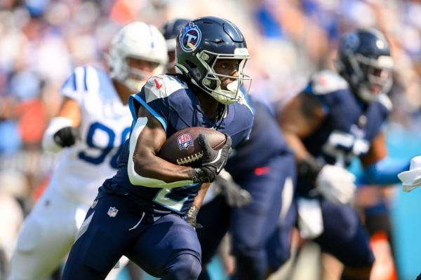 Titans RB Tyjae Spears (hamstring) week-to-week thumbnail