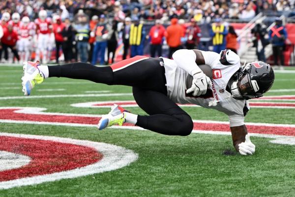 Patriots WR Stefon Diggs cleared for training camp