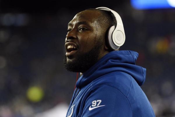 Former Ravens, Colts DE Arthur Jones dies at 39