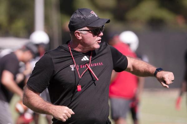 Texas Tech fires DC DeRuyter, secondary coach Yates