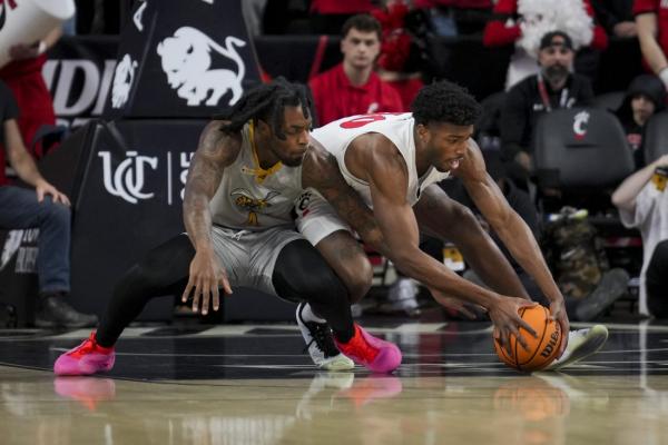 No. 16 Cincinnati’s first-half spurts sink Alabama State