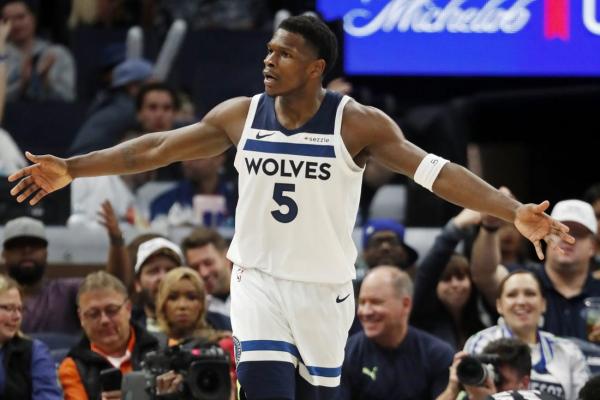 Jimmy Butler out as Heat try to cool off Anthony Edwards, Wolves thumbnail