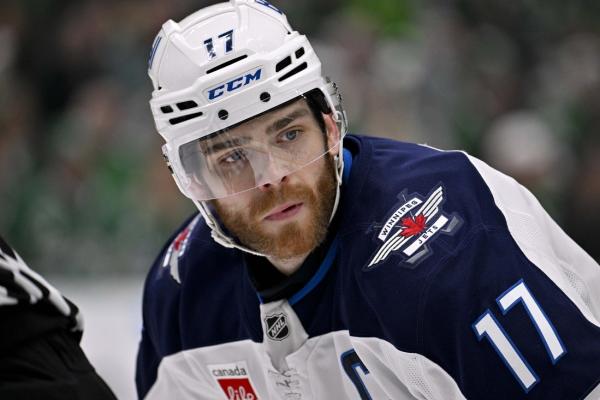 Jets F Adam Lowry (hip) out 5-6 months