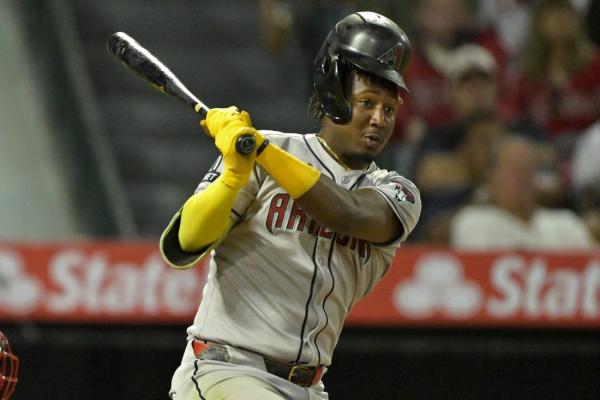 Key Angels error leads to Diamondbacks big inning and victory