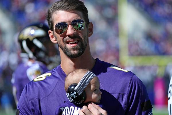 Ravens to take swimming lessons from super-fan Michael Phelps