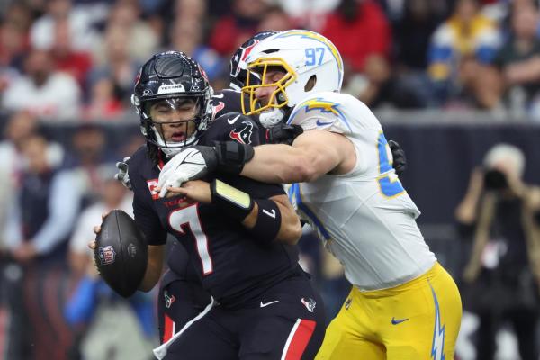 Reports: Bills to sign 5-time Pro Bowl DE Joey Bosa