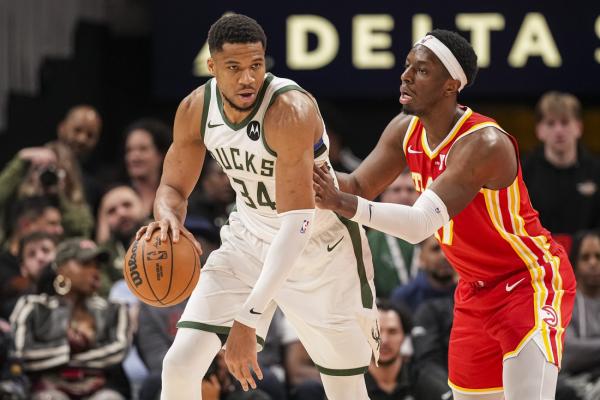 Surging Bucks take aim at injury-riddled Mavericks