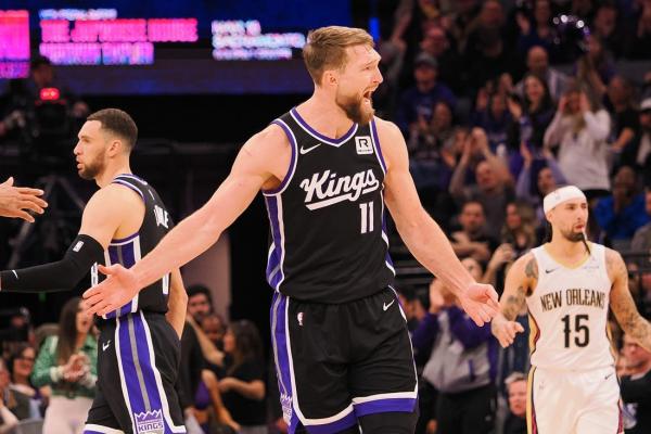 Kings out to boost playoff hopes vs. last-place Pelicans