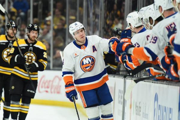 Bo Horvat’s clutch goal lifts Islanders past Bruins in OT