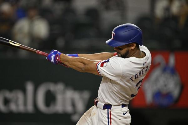 Rangers dig out of five-run hole to stun Mariners thumbnail