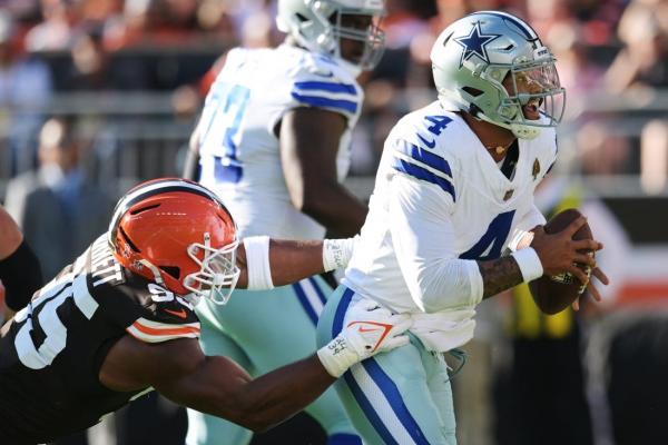 Browns star DE Myles Garrett (foot) misses practice