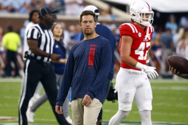 Charlie Weis Jr. to coach Ole Missâ offense in CFP before going to LSU