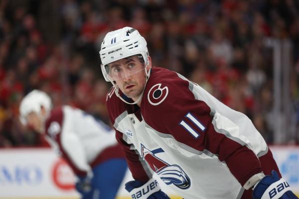 Avalanche ink pending UFA Brock Nelson to 3-year deal