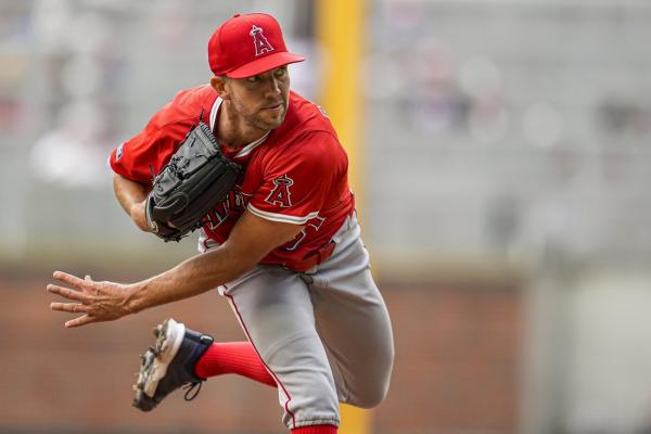 Hot Angels plate 4 runs in 8th, shut out Braves