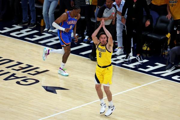 Pacers backups star, stake Indiana to 2-1 Finals lead