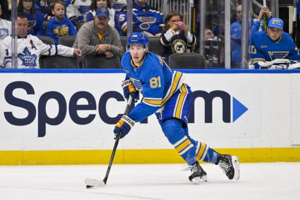 Blues’ Dylan Holloway out of hospital, aims to play Thursday