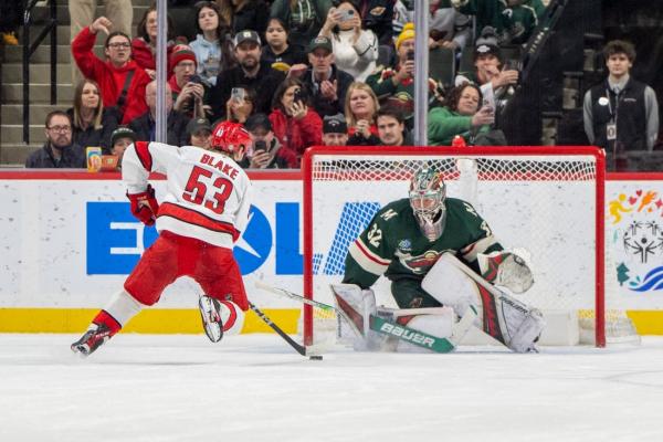 Newcomer Vinnie Hinostroza scores as Wild defeat Hurricanes