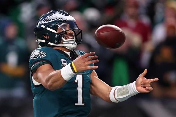 Bench Jalen Hurts? Eagles’ Nick Sirianni shoots down ‘ridiculous’ QB idea