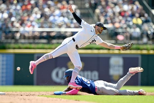 Nathan Eovaldi dominates Tigers as Rangers win series