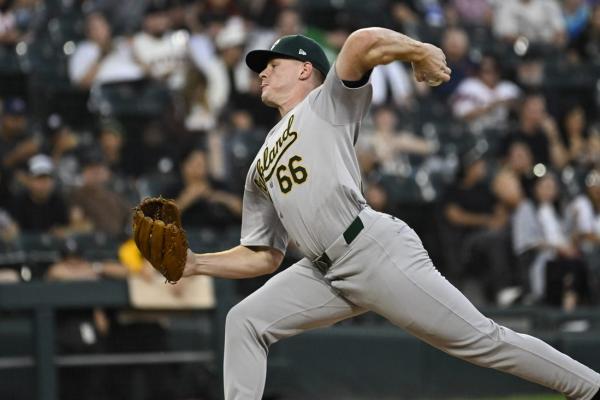 Athletics' Brady Basso earns 1st MLB win as White Sox lose 16th straight at home thumbnail