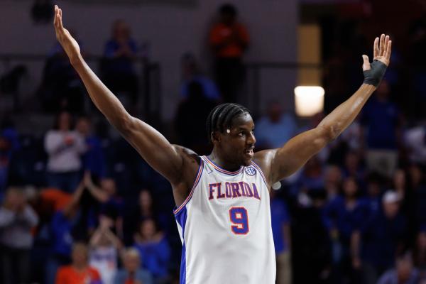 Florida jumps to No. 2 behind Auburn in men’s Top 25