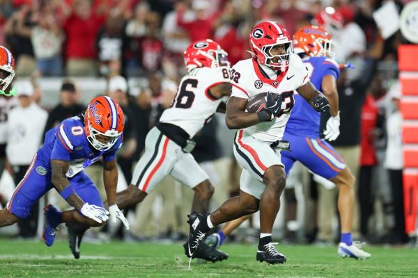 Chauncey Bowens, No. 5 Georgia hold off Florida