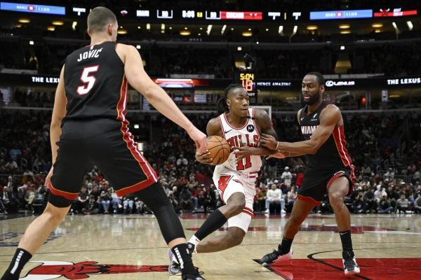 Matas Buzelis leads Bulls past Heat