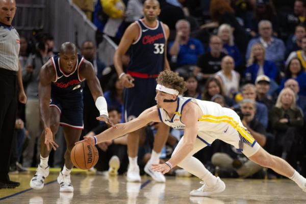 Clippers top Warriors as Stephen Curry leaves with injury