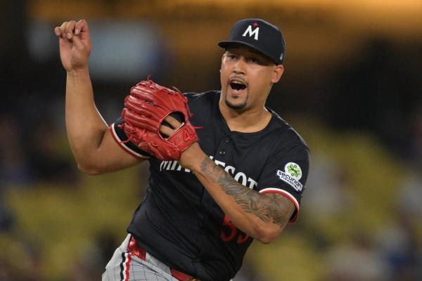 Reports: Phillies pay two Top 100 prospects for Twins’ Jhoan Duran