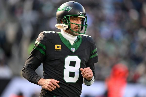 Aaron Rodgers still starting for Jets: ‘He’s our quarterback’