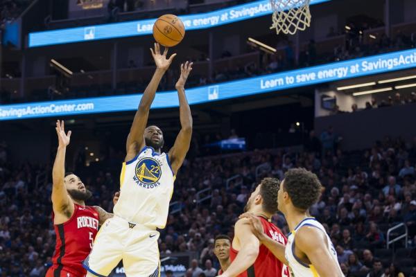 Warriors extend dominance over Rockets to 15 games