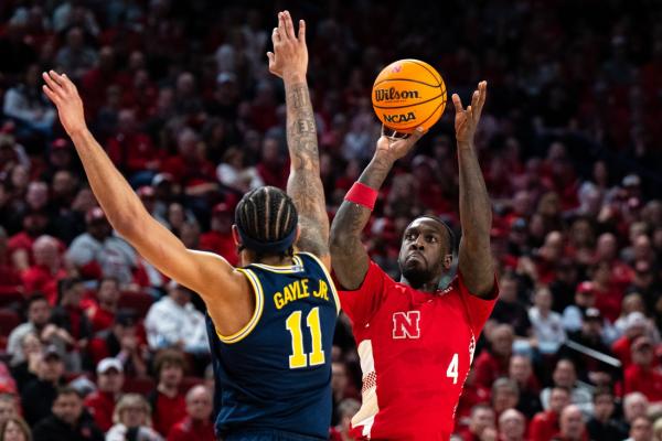 No. 15 Michigan edges Nebraska, climbs Big Ten standings