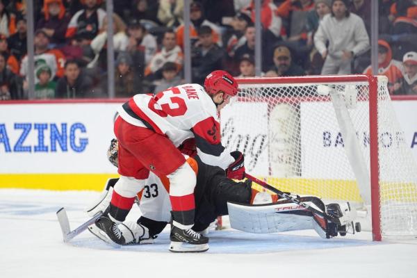 Jackson Blake lifts Hurricanes past Flyers in shootout