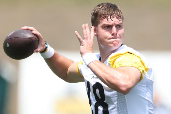 Steelers rookie QB Will Howard hurts throwing hand at practice