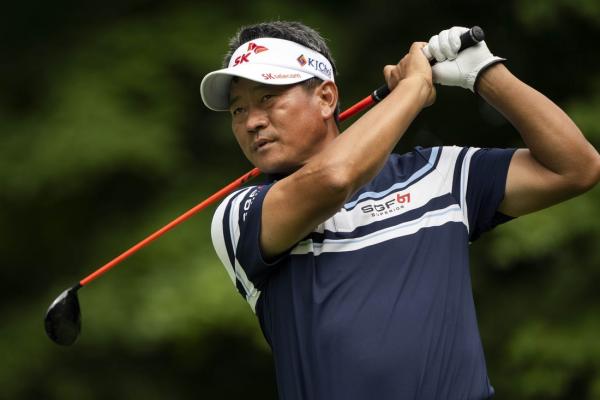 K.J. Choi surges in front at Senior Open Championship