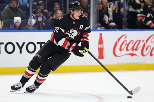 Sabres dominate Bruins in second period, win eighth straight