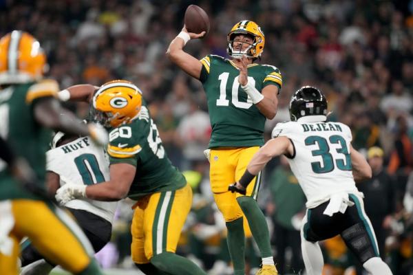 Packers list QB Jordan Love as doubtful vs. Colts thumbnail