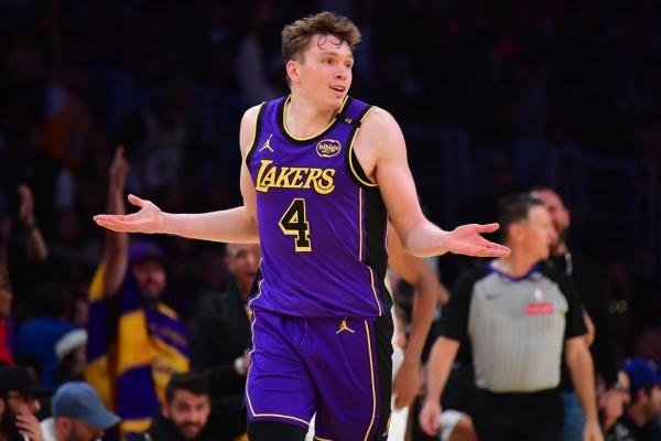 Dalton Knecht ties rookie 3-pointer mark as Lakers top Jazz