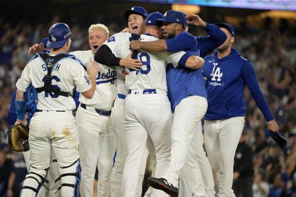 Dodgers open as solid favorites to win NLCS thumbnail