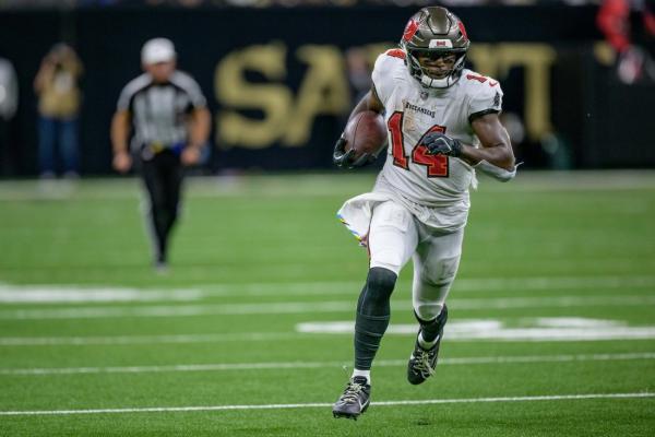 Report: Bucs WR Chris Godwin targeting return by Week 5