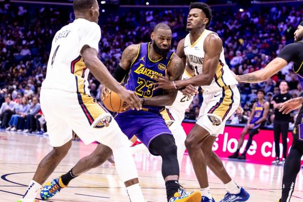 Lakers win 5th straight behind Anthony Davis, LeBron James