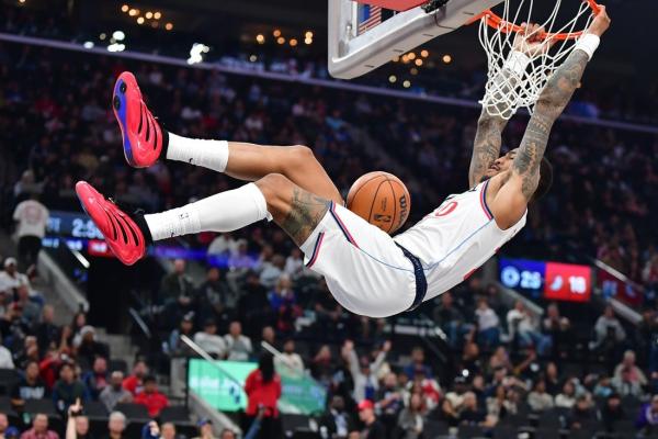 Kawhi Leonard powers for 30 as Clippers defeat Trail Blazers
