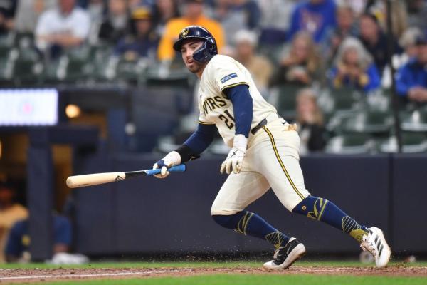 Brewers go extra innings again for series sweep of Red Sox